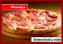   CSIRKEMÁJAS Pizza 50 cm tejfölös alap,sonka,csirkemáj,zöldborsó,lilahagyma,sajt